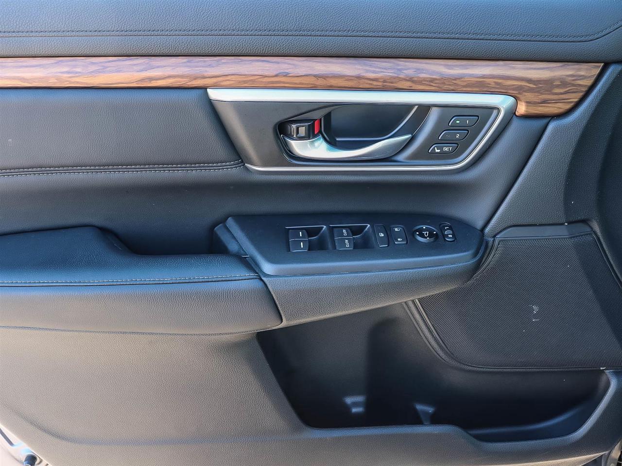 2020 Honda CR-V Touring Photo