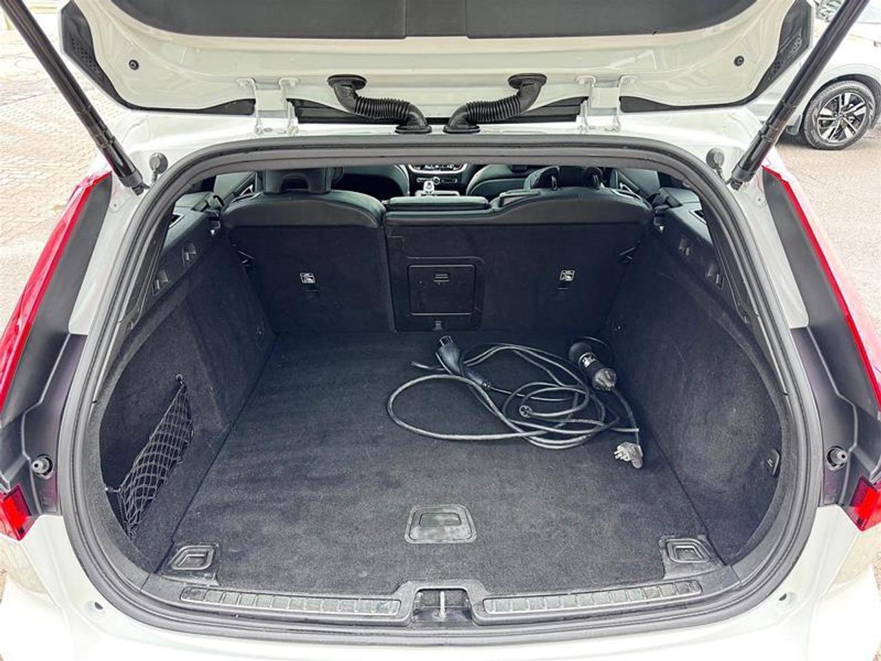 2023 Volvo V60 Recharge Recharge Ultimate - Dark Photo