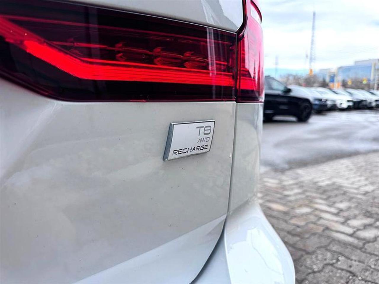 2023 Volvo V60 Recharge Recharge Ultimate - Dark Photo