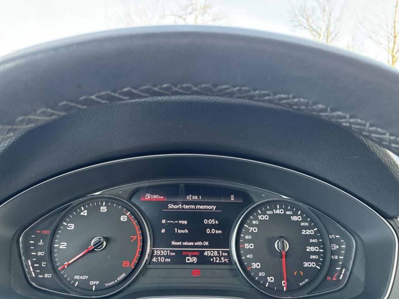 13686809