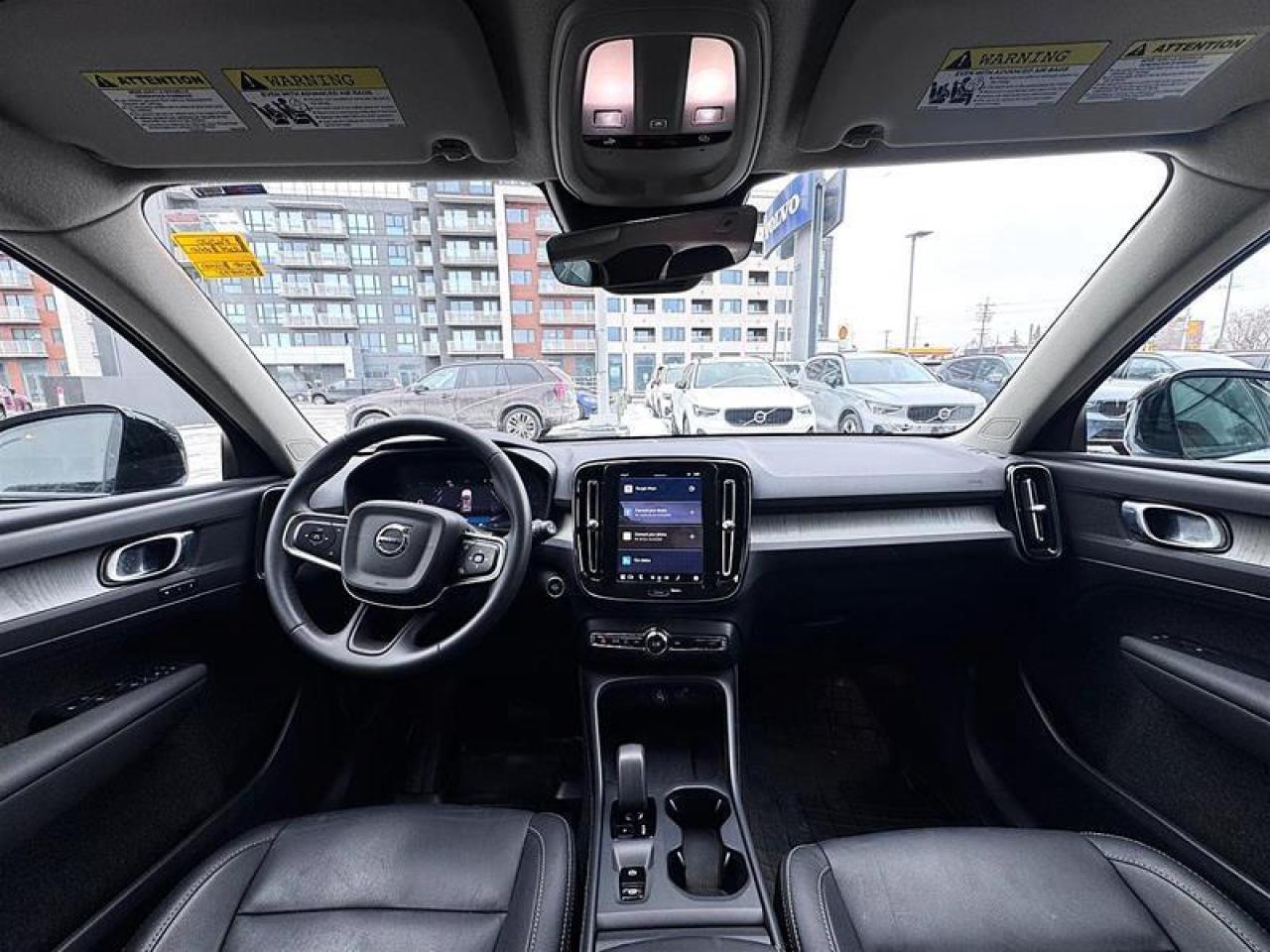 2024 Volvo XC40 B5 AWD Core Bright Theme Photo