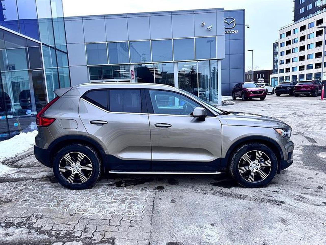 2022 Volvo XC40 T5 AWD Inscription Photo