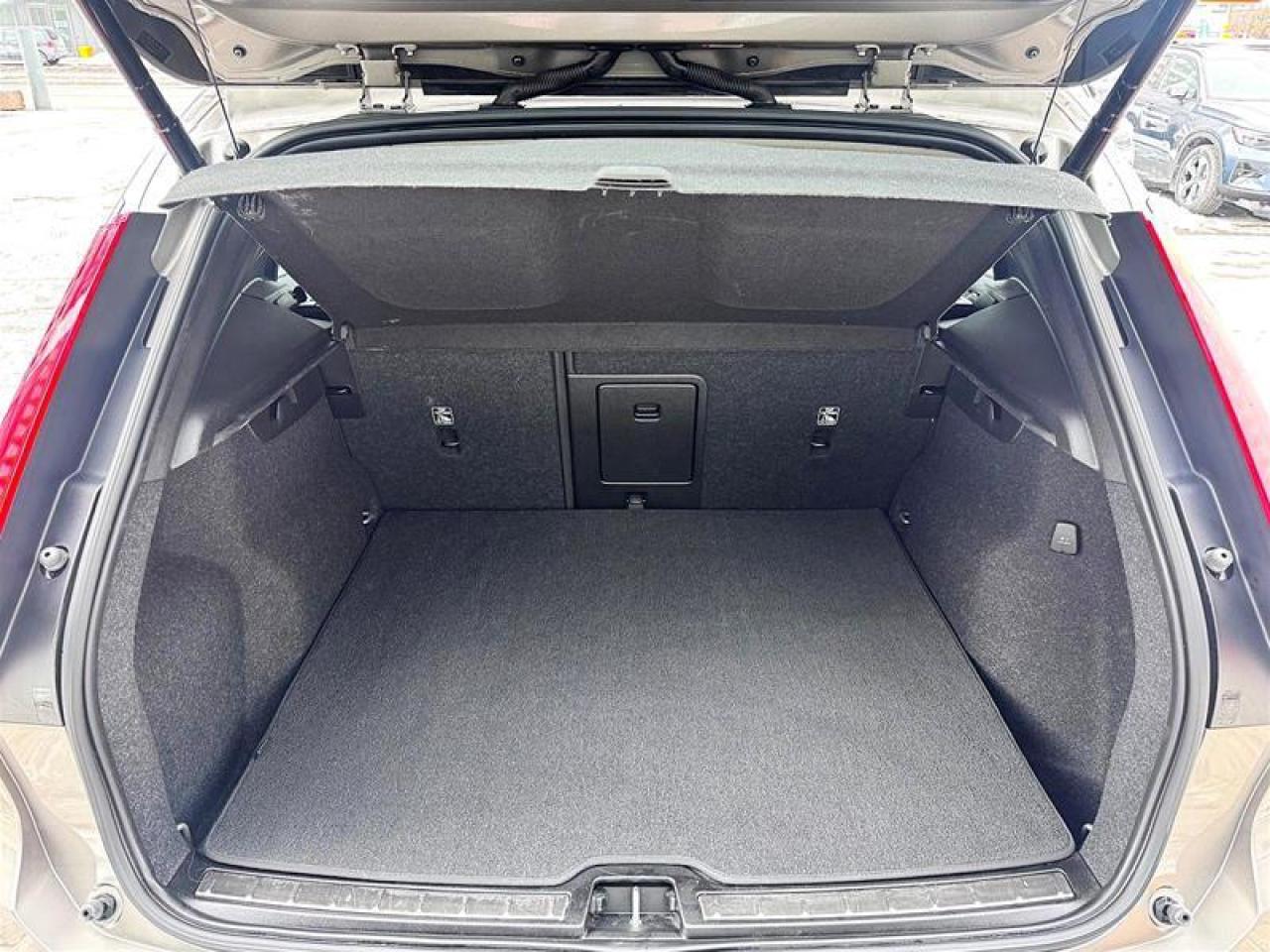 2022 Volvo XC40 T5 AWD Inscription Photo