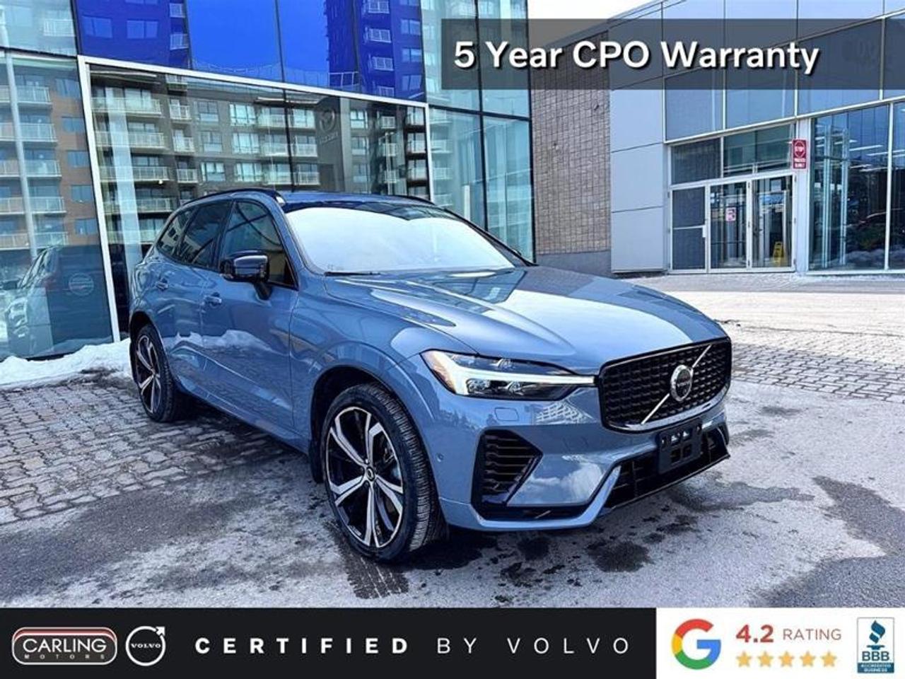2024 Volvo XC60 Recharge T8 eAWD PHEV Ultimate Dark Theme Photo