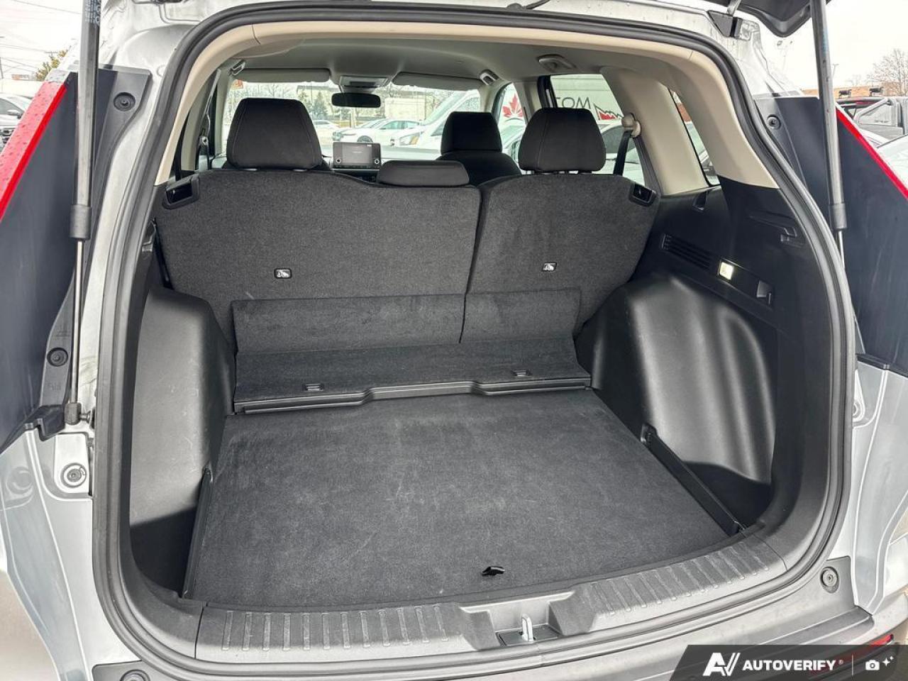 2025 Honda CR-V LX 2WD   APPLE CARPLAY   HTD SEATS   NO CLAIMS Photo