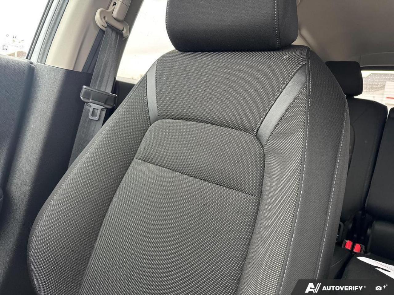 2025 Honda CR-V LX 2WD   APPLE CARPLAY   HTD SEATS   NO CLAIMS Photo