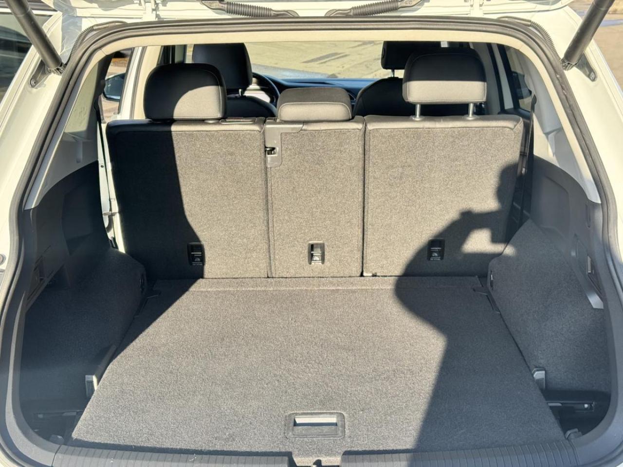 2019 Volkswagen Tiguan HIGHLINE 4MOTION/ 4 BRAND NEW TIRES/ CERTIFIED Photo