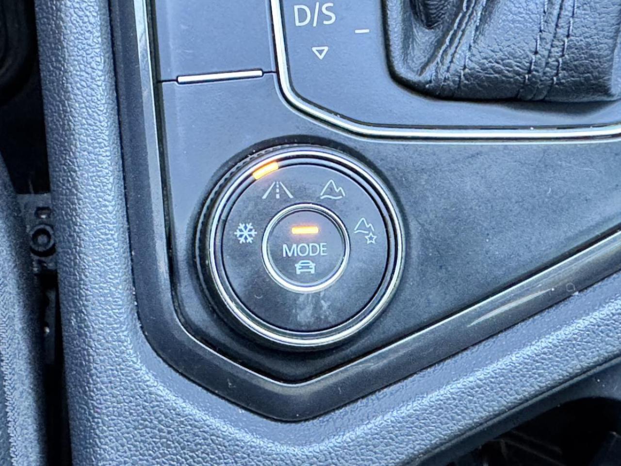 2019 Volkswagen Tiguan HIGHLINE 4MOTION/ 4 BRAND NEW TIRES/ CERTIFIED Photo