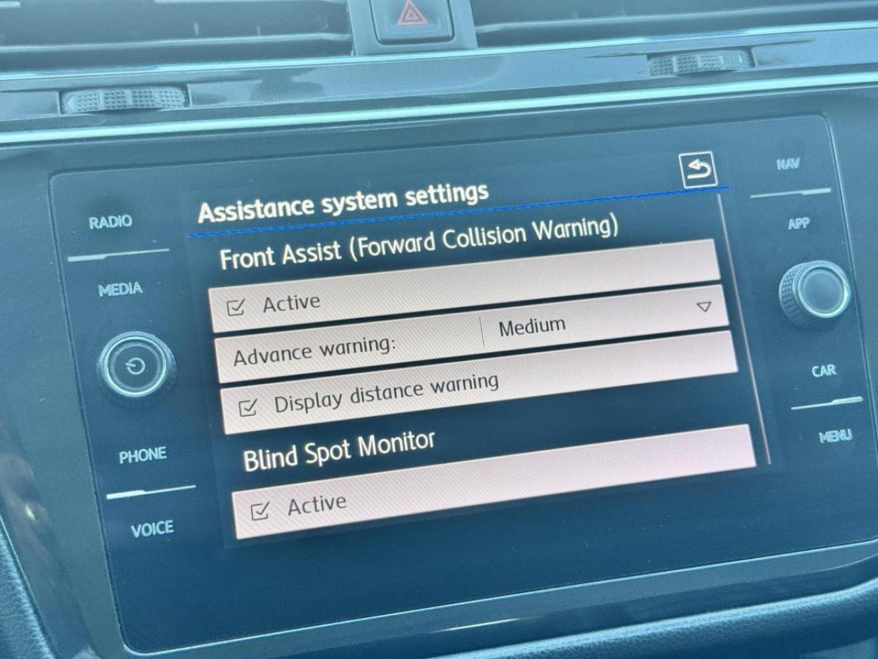 2019 Volkswagen Tiguan HIGHLINE 4MOTION/ 4 BRAND NEW TIRES/ CERTIFIED Photo