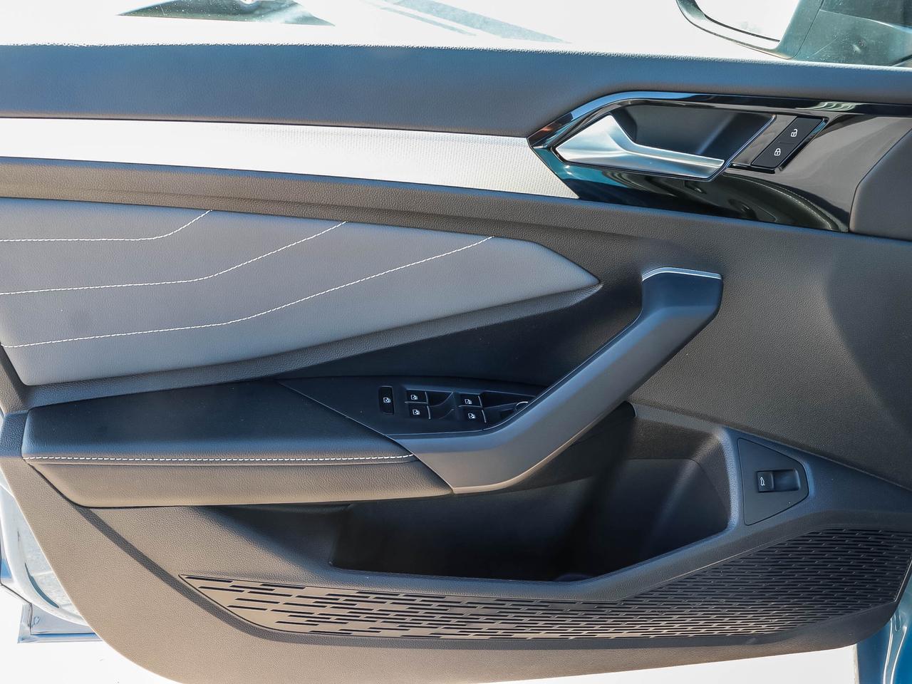 2025 Volkswagen Jetta Comfortline AUTO Photo