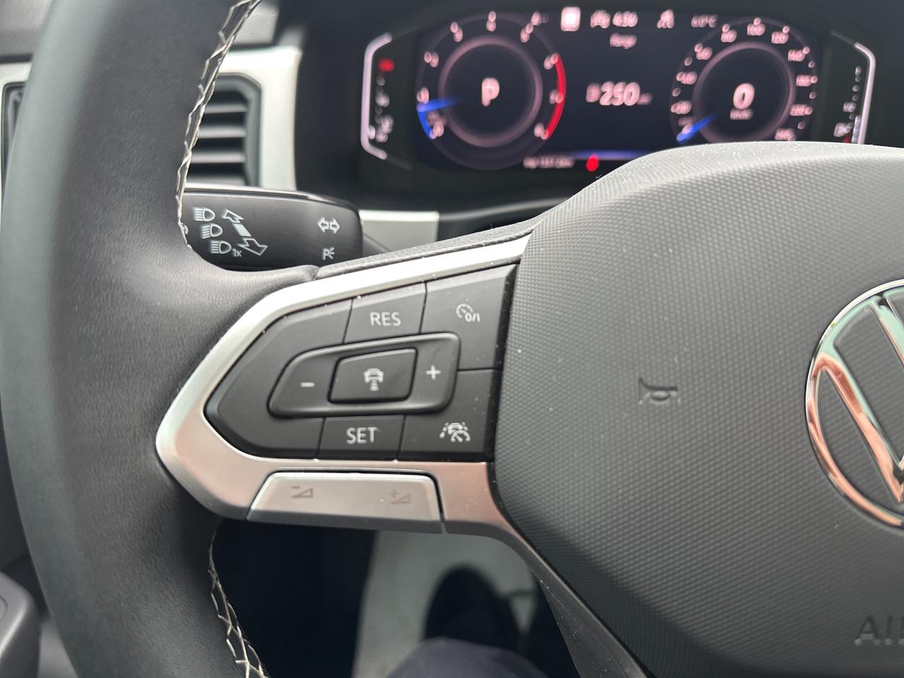 2023 Volkswagen Atlas Highline 3.6 FSI 4MOTION Photo