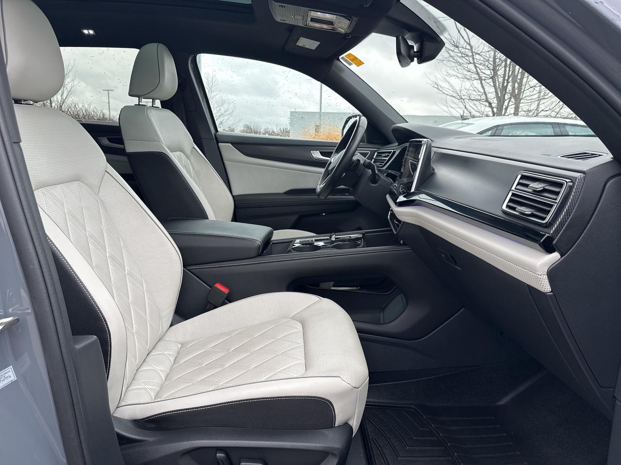 2024 Volkswagen Atlas Cross Sport Execline 2.0 TSI 4MOTION Photo