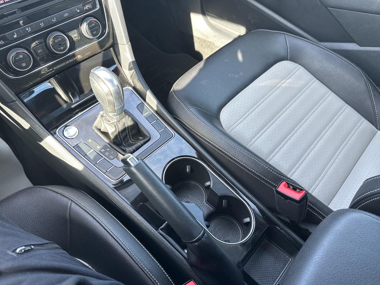 2018 Volkswagen Passat GT DSG Photo