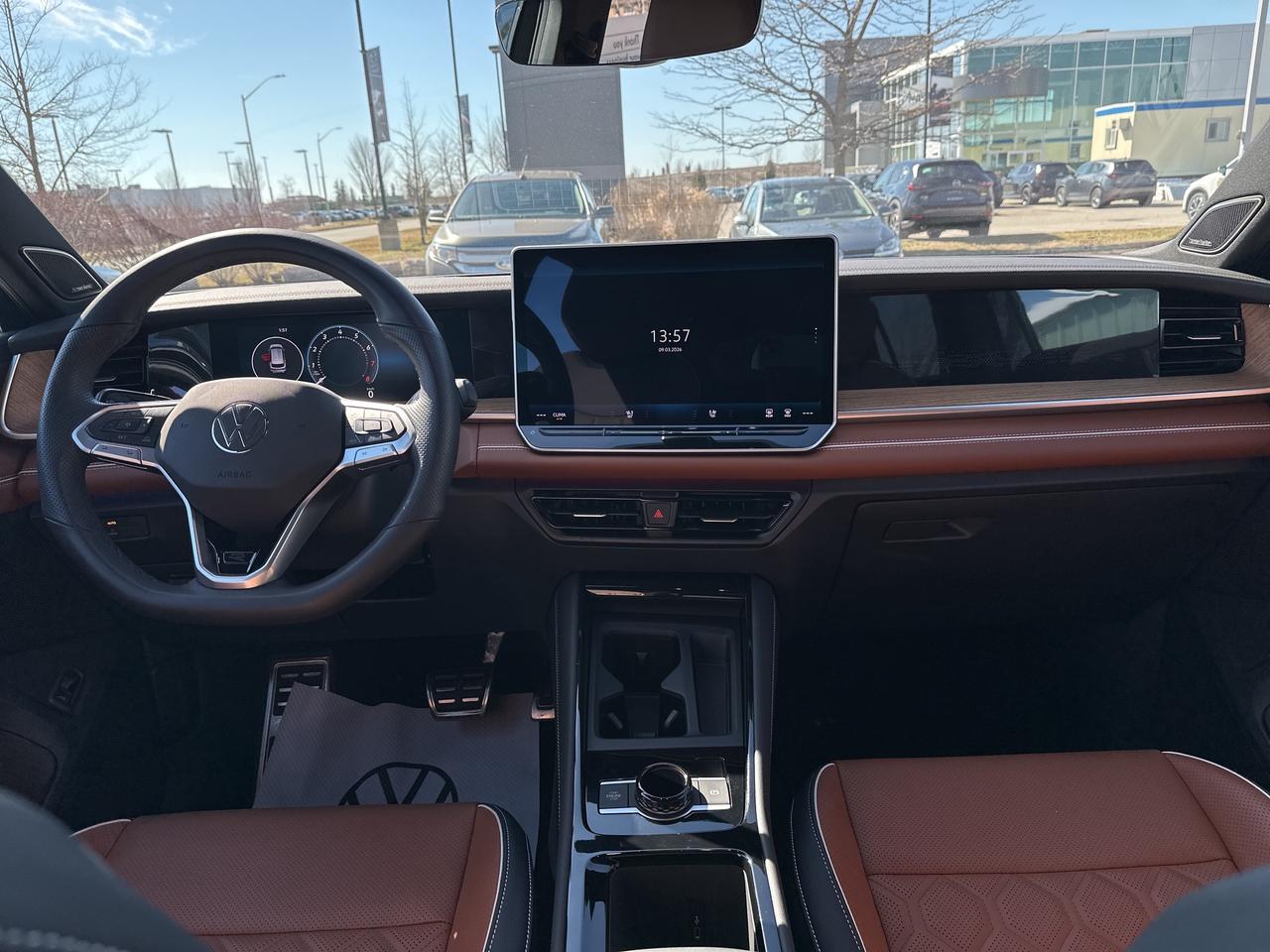 2025 Volkswagen Tiguan HIGHLINE R-LINE 4MOTION Photo