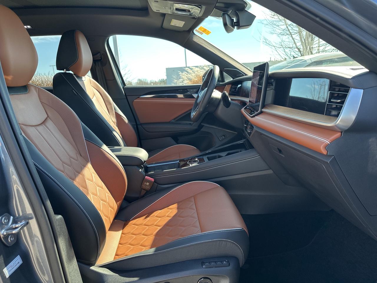 2025 Volkswagen Tiguan HIGHLINE R-LINE 4MOTION Photo