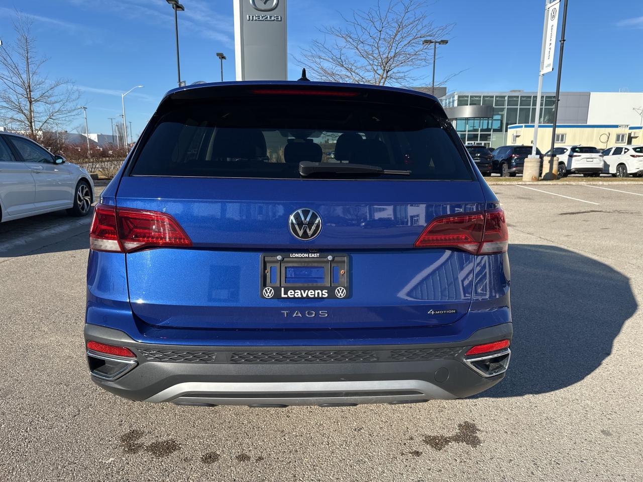 2023 Volkswagen Taos Comfortline 4Motion Photo