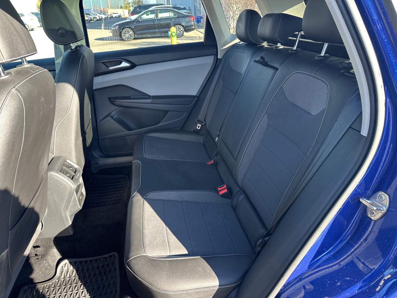 2023 Volkswagen Taos Comfortline 4Motion Photo