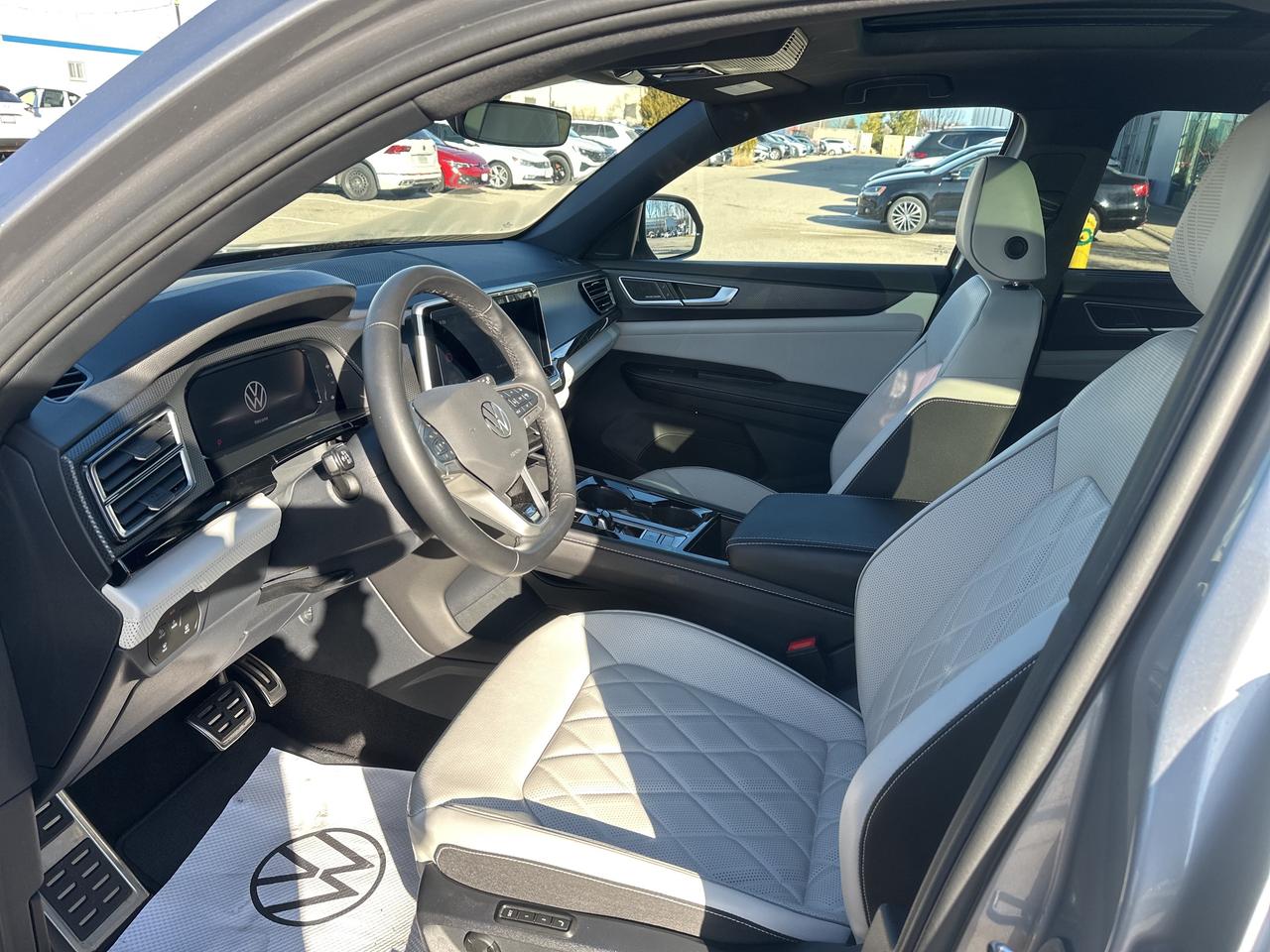 2025 Volkswagen Atlas Cross Sport Execline 2.0 TSI 4MOTION Photo