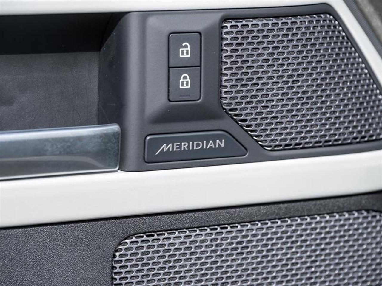 2022 Land Rover Defender S 4dr All-Wheel Drive 110 Photo