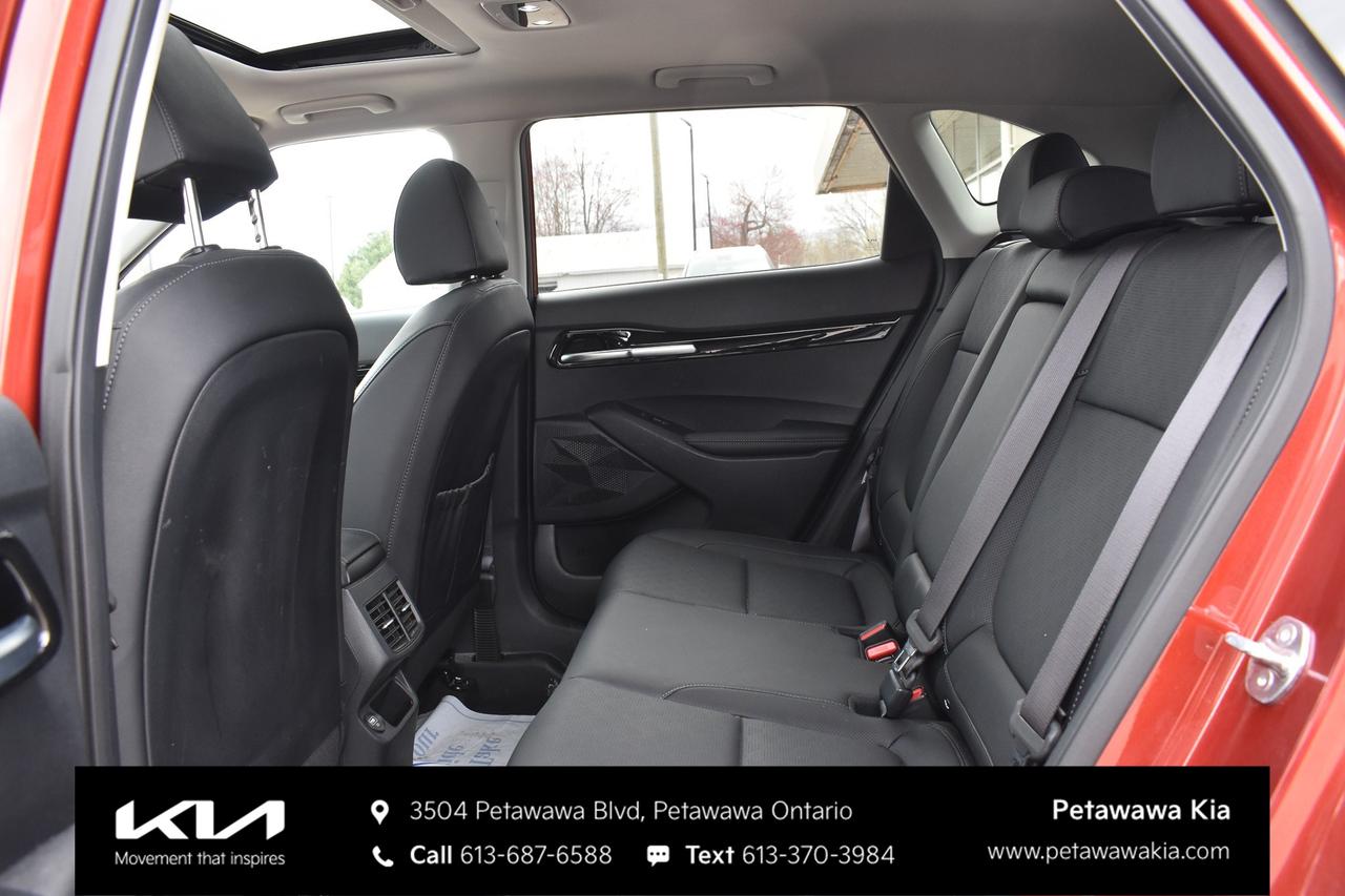 2023 Kia Seltos SX Turbo w/Black Interior 4dr All-Wheel Drive Photo