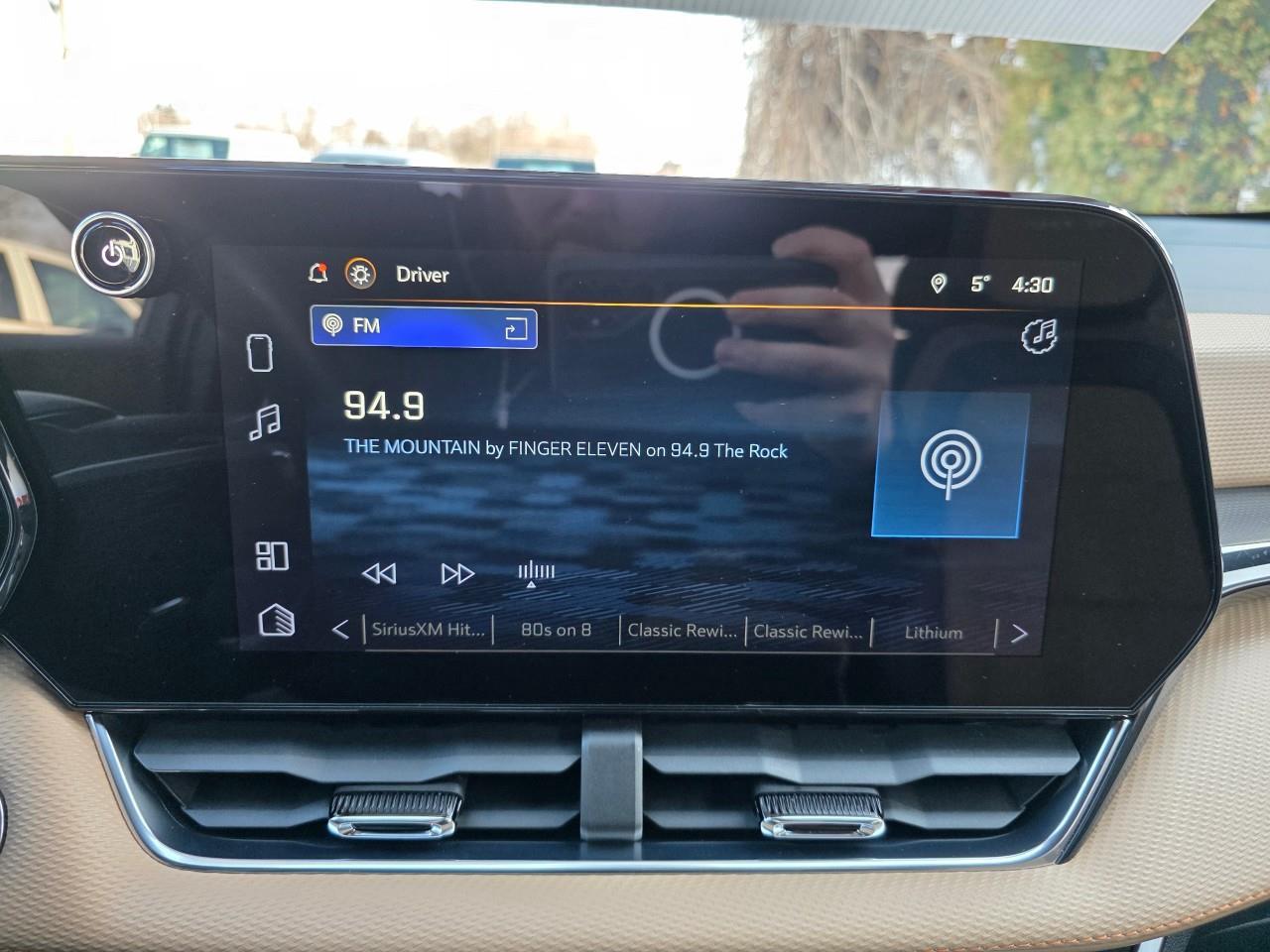 2025 Chevrolet Equinox ACTIV 4dr All-Wheel Drive Photo