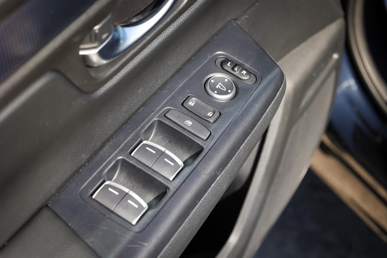 2024 Honda CR-V Hybrid EX-L 4dr All-Wheel Drive Photo