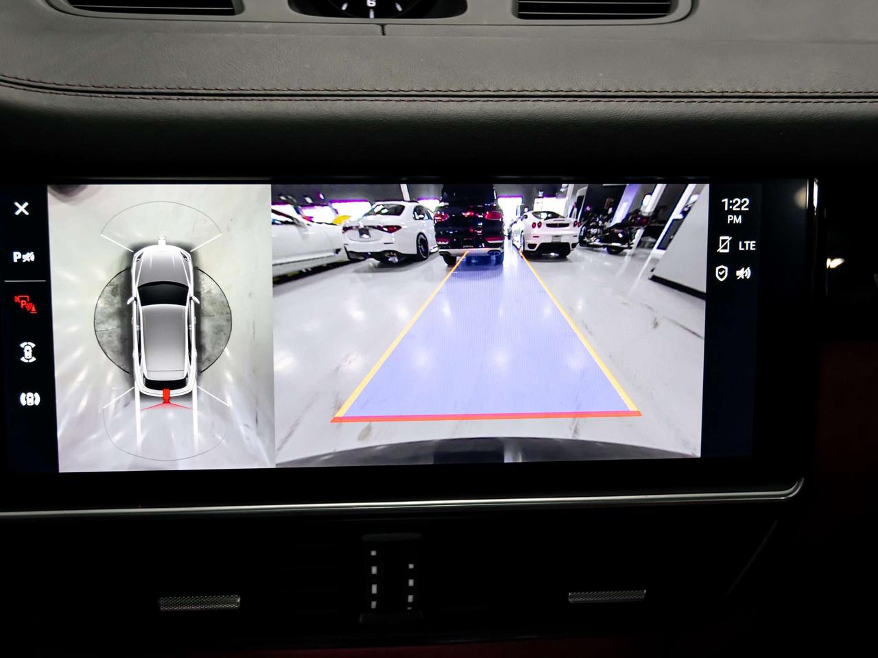 2023 Porsche Cayenne NO ACCIDENT,HEADS UP BLIND SPOTS RED INT NAVI Photo