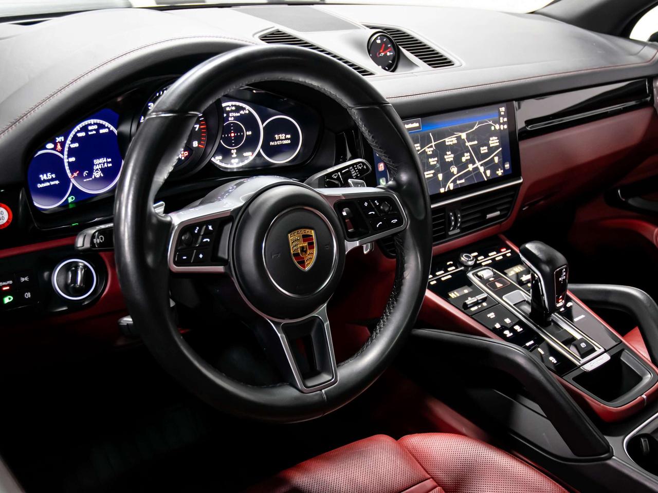 2023 Porsche Cayenne NO ACCIDENT,HEADS UP BLIND SPOTS RED INT NAVI Photo