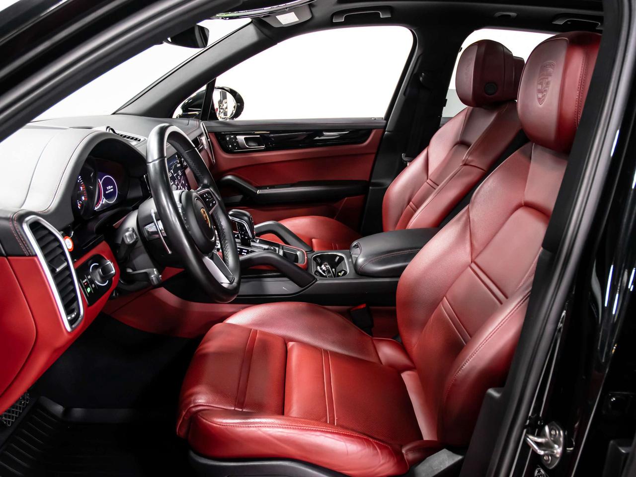 2023 Porsche Cayenne NO ACCIDENT,HEADS UP BLIND SPOTS RED INT NAVI Photo