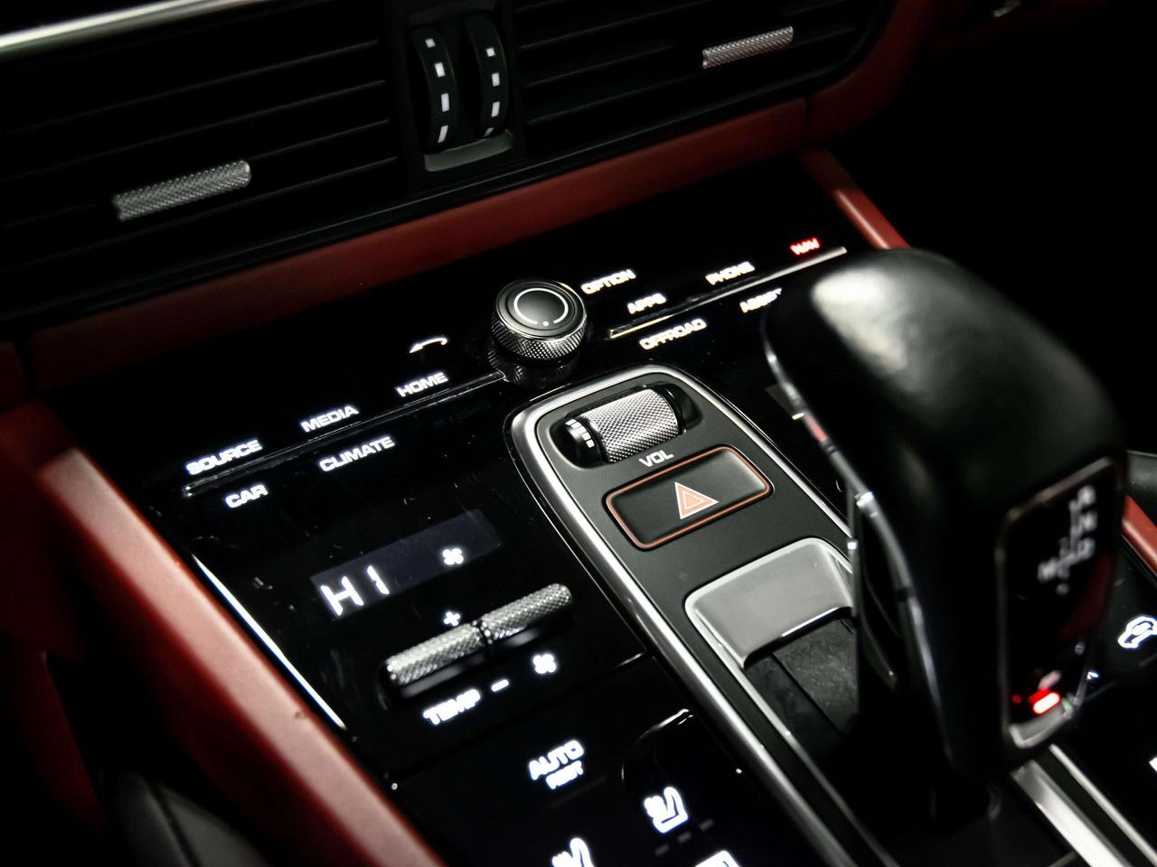 2023 Porsche Cayenne NO ACCIDENT,HEADS UP BLIND SPOTS RED INT NAVI Photo