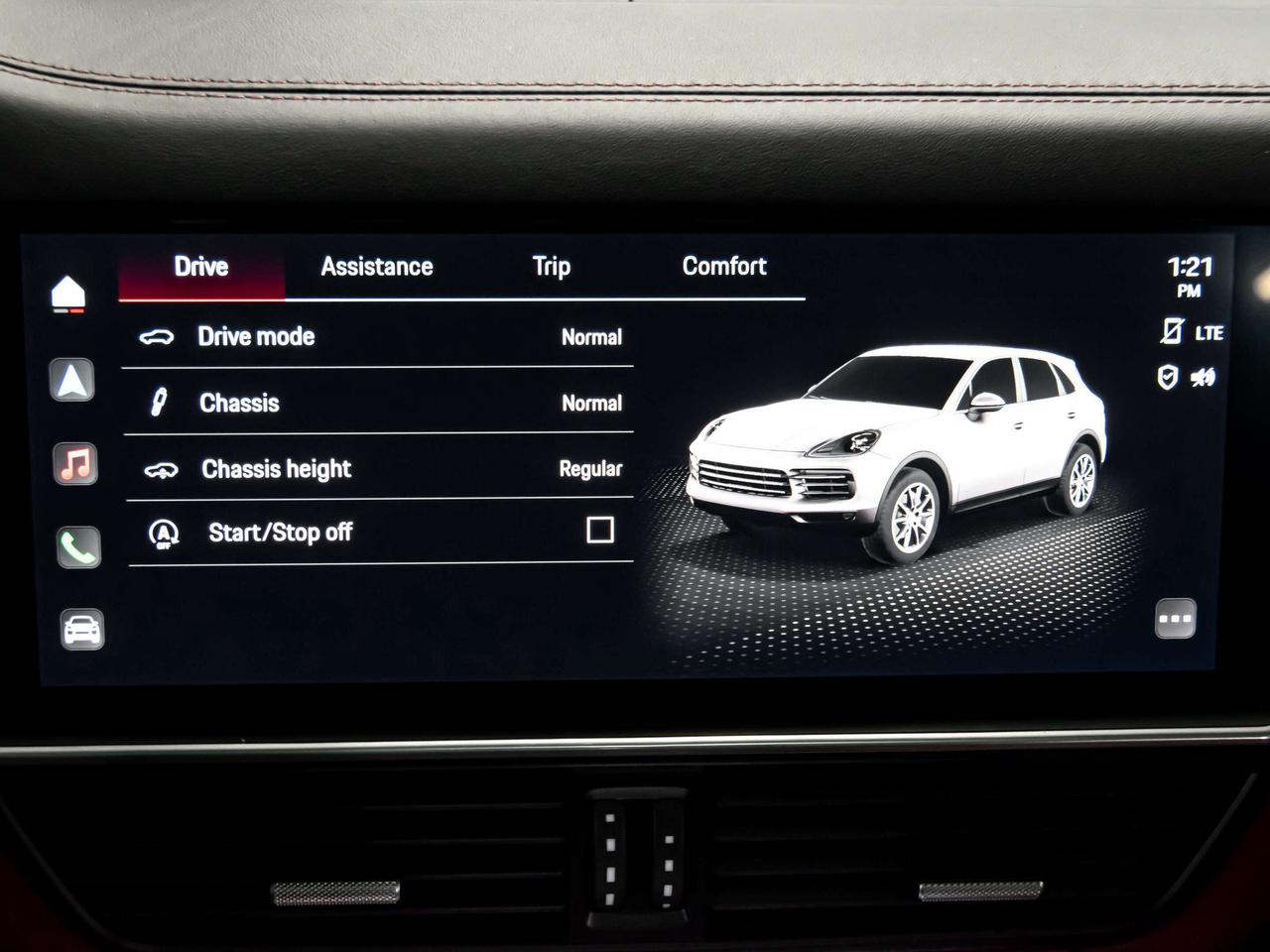 2023 Porsche Cayenne NO ACCIDENT,HEADS UP BLIND SPOTS RED INT NAVI Photo