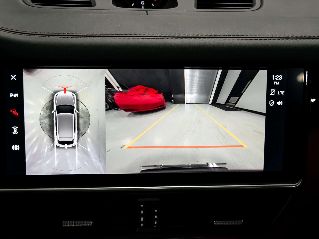 2023 Porsche Cayenne NO ACCIDENT,HEADS UP BLIND SPOTS RED INT NAVI Photo
