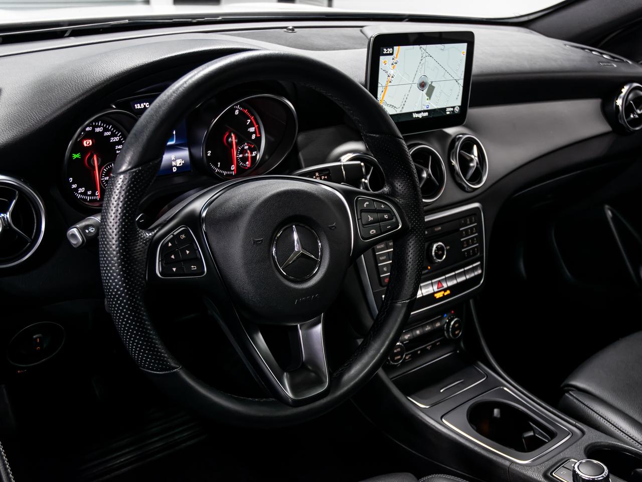2020 Mercedes-Benz GLA LOW KM BLIND SPOTS REAR VIEW CAMERA PANORAMIC Photo