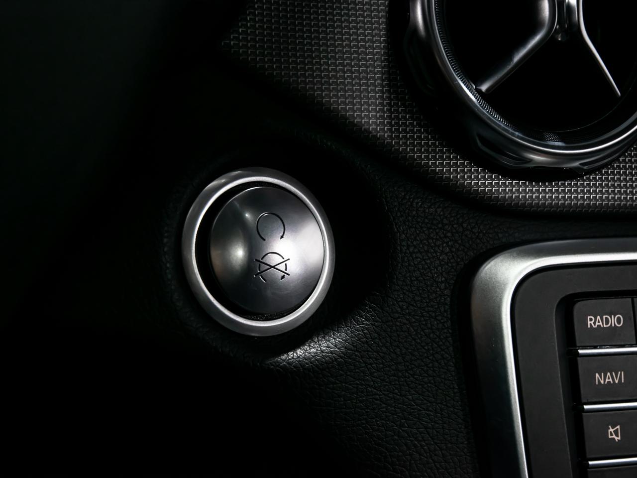 2020 Mercedes-Benz GLA LOW KM BLIND SPOTS REAR VIEW CAMERA PANORAMIC Photo
