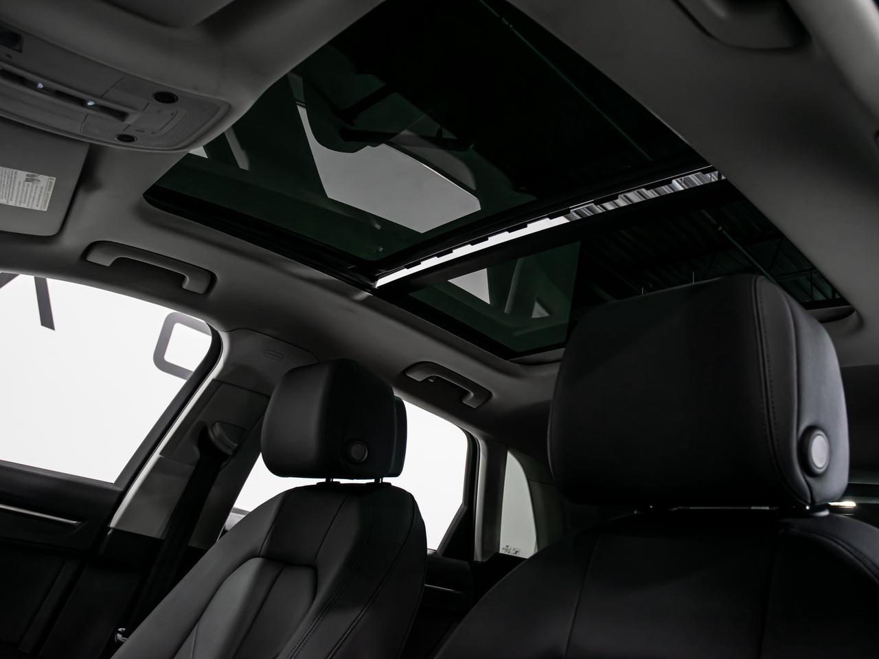 2020 Audi Q3 PROGRESSIV BLIND SPOTS REAR VIEW CAMERA Photo
