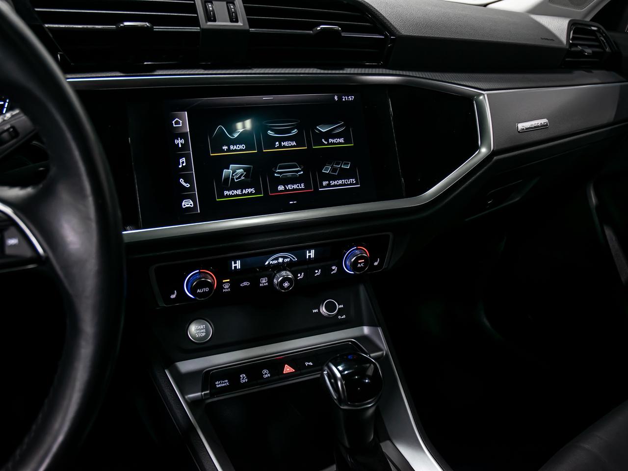 2020 Audi Q3 PROGRESSIV BLIND SPOTS REAR VIEW CAMERA Photo