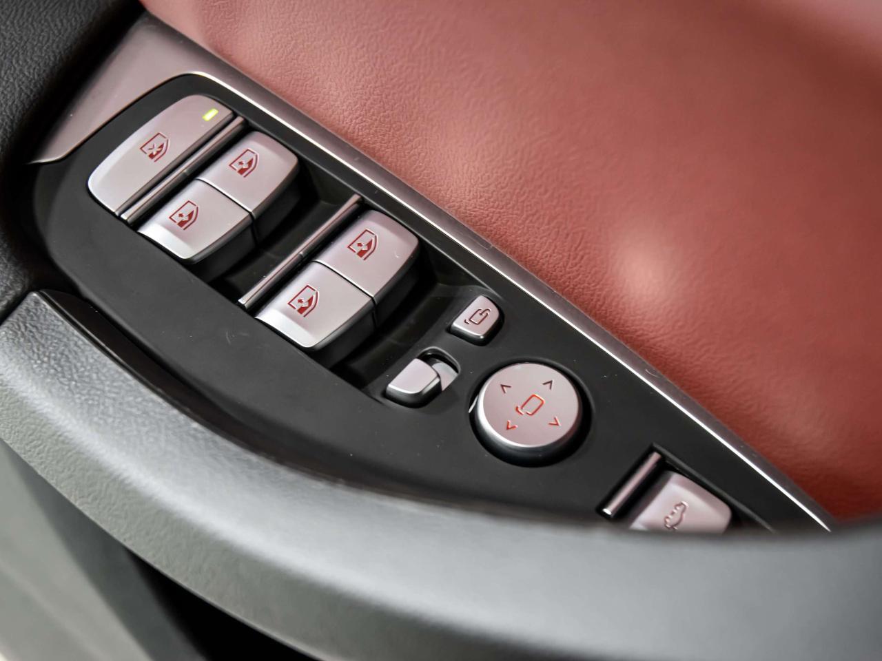 2024 BMW X3 xDrive BLIND SPOTS RED INT NAVI REAR VIEW CAMERA Photo