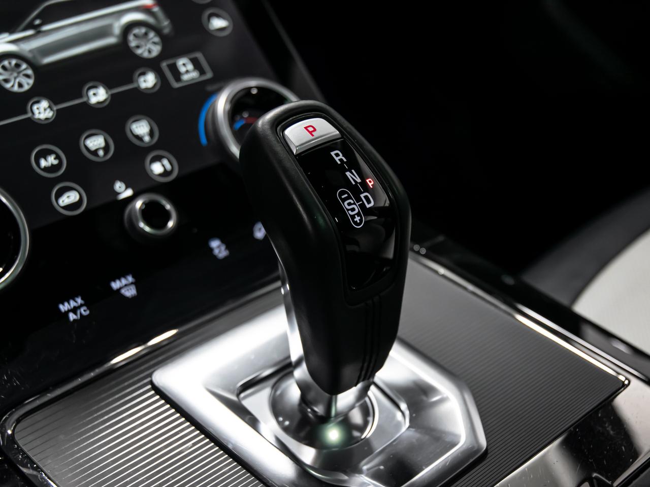 2020 Land Rover Range Rover Evoque P 300 R-DYNAMIC SE NAVI MERIDIAN SOUND REAR CAM Photo