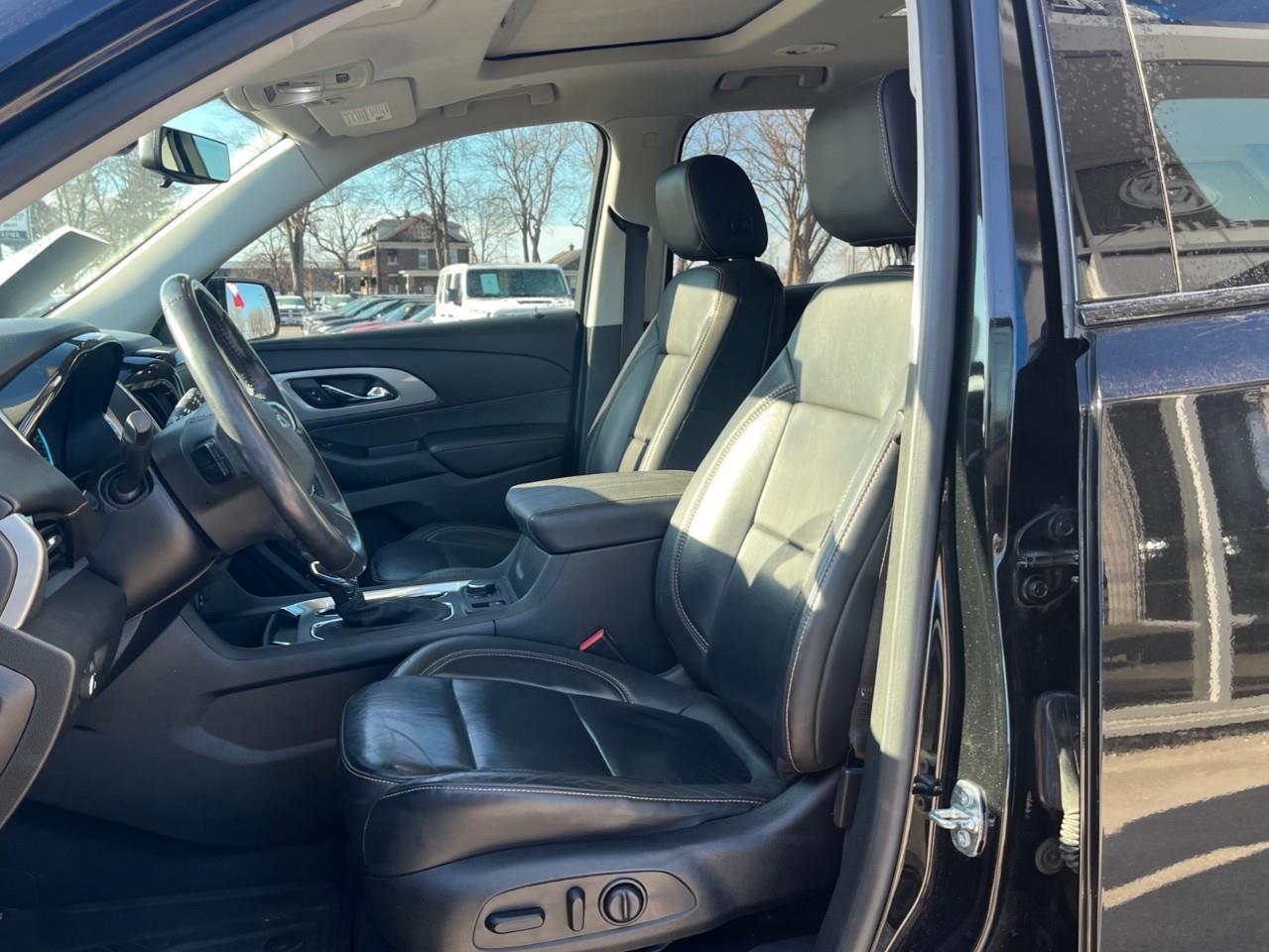 2020 Chevrolet Traverse RS SERVICED AND SOLD HERE Photo