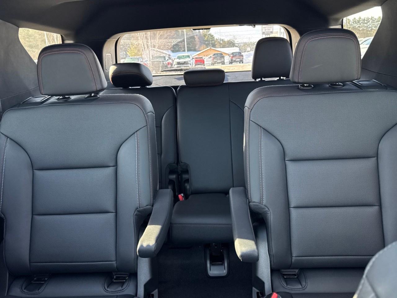 2026 Chevrolet Traverse AWD 4dr Z71 Photo