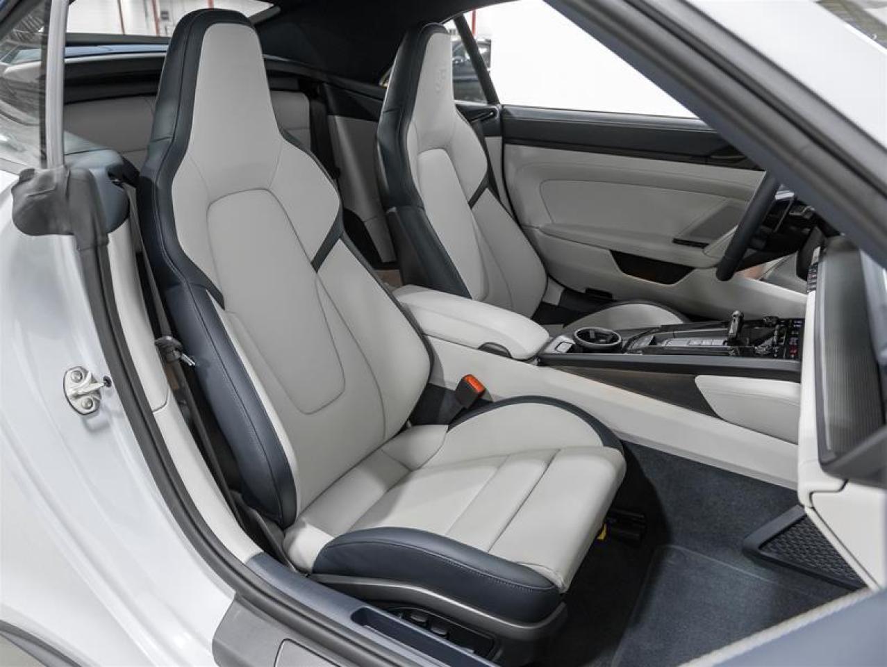 2025 Porsche 911  Photo