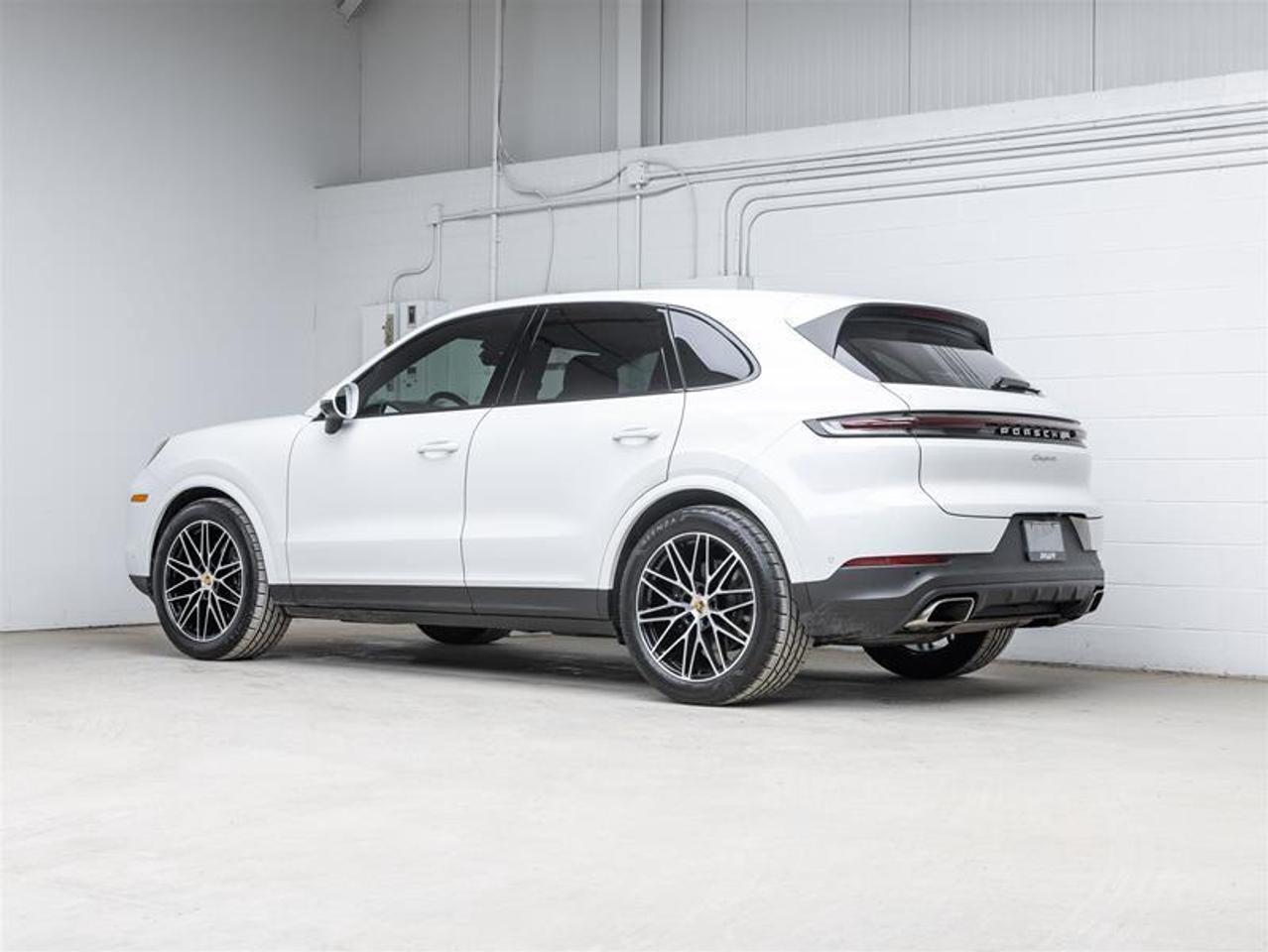 2024 Porsche Cayenne  Photo
