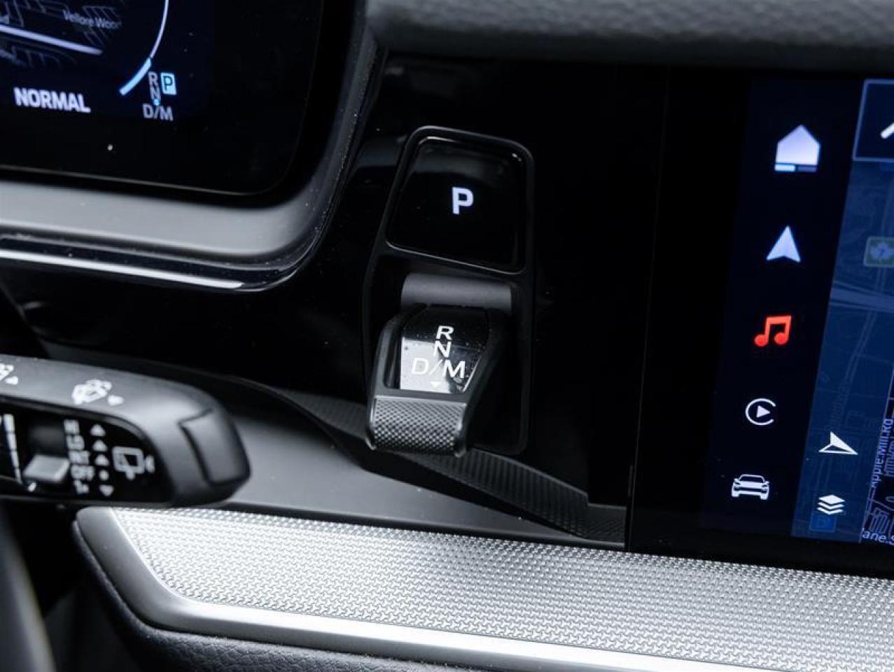 2024 Porsche Cayenne  Photo