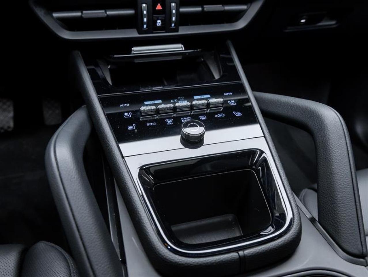 2024 Porsche Cayenne  Photo