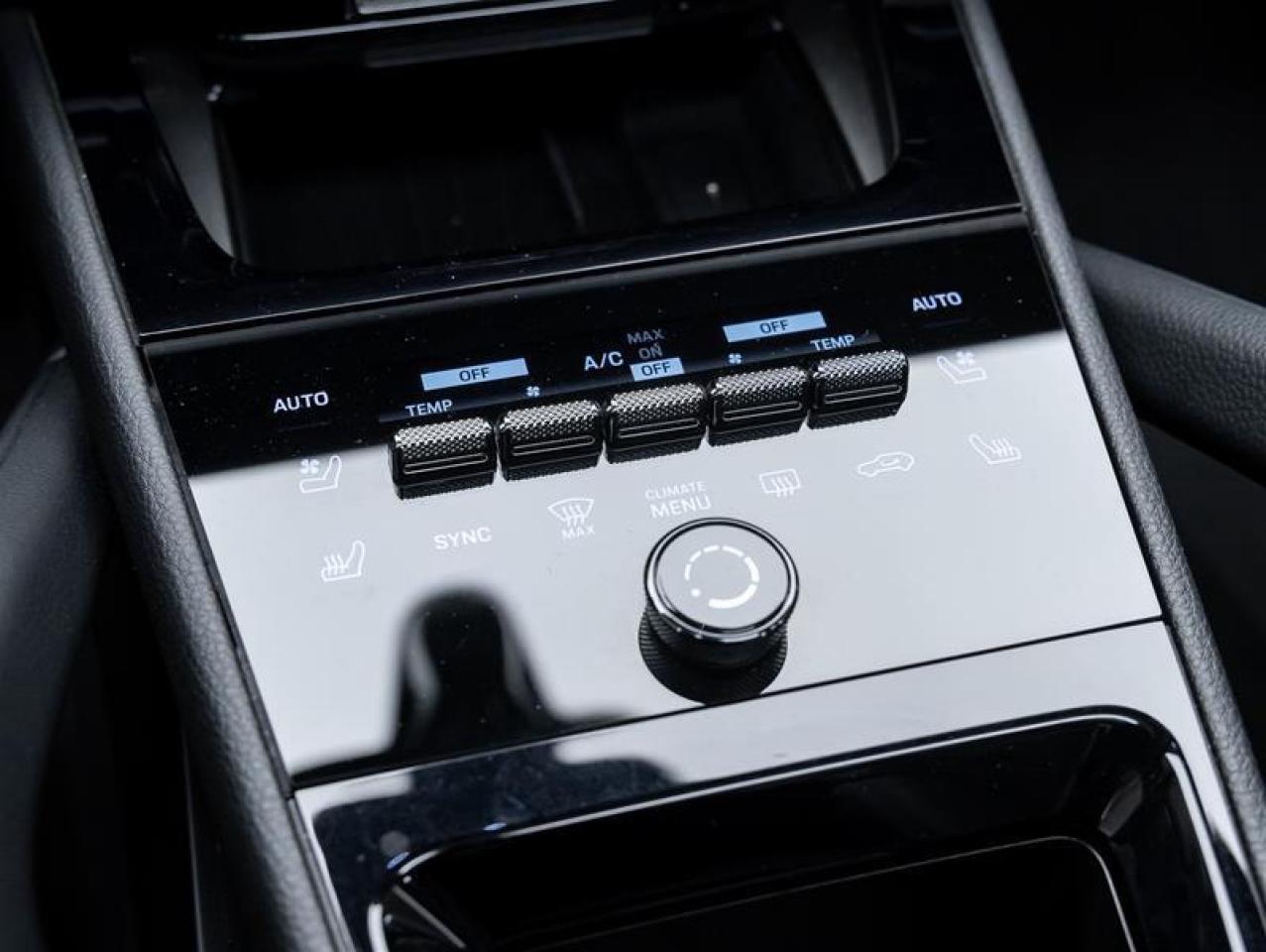 2024 Porsche Cayenne  Photo