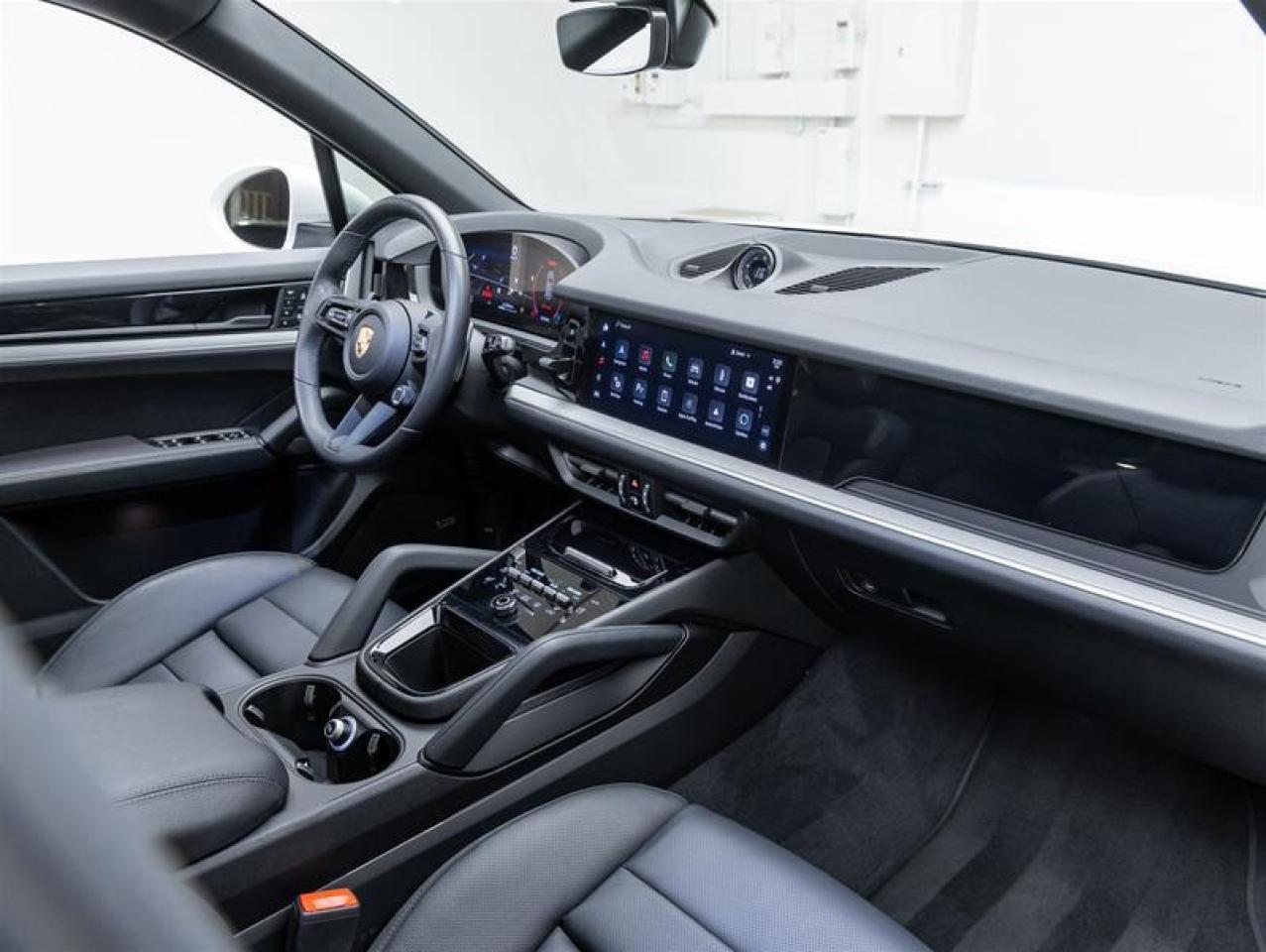 2024 Porsche Cayenne  Photo