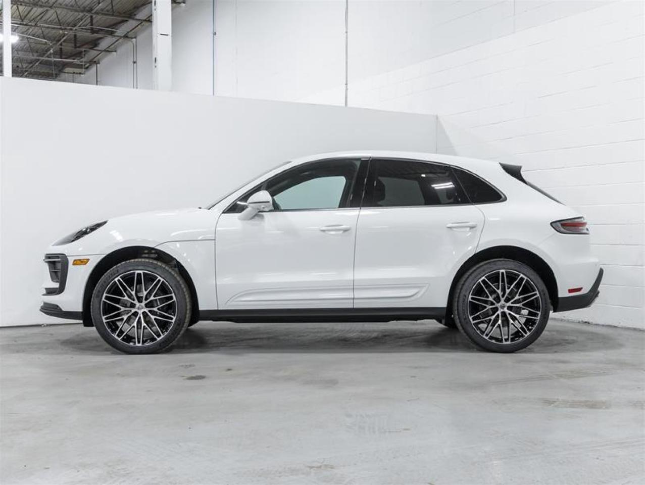 2026 Porsche Macan  Photo