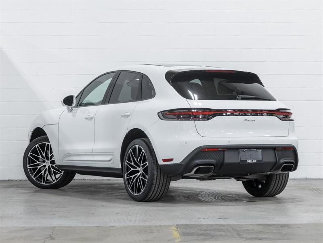 2026 Porsche Macan  Photo