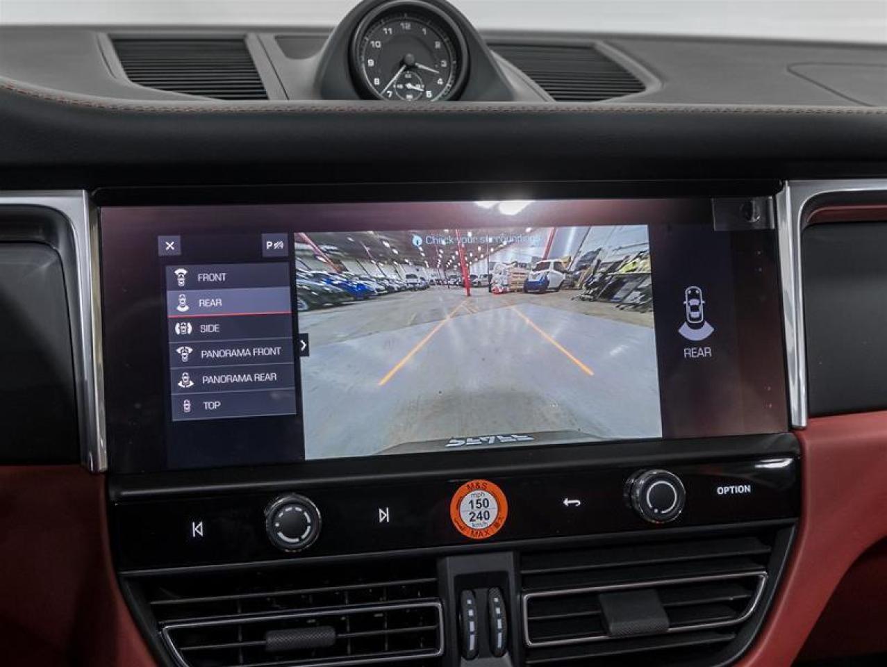 2026 Porsche Macan  Photo