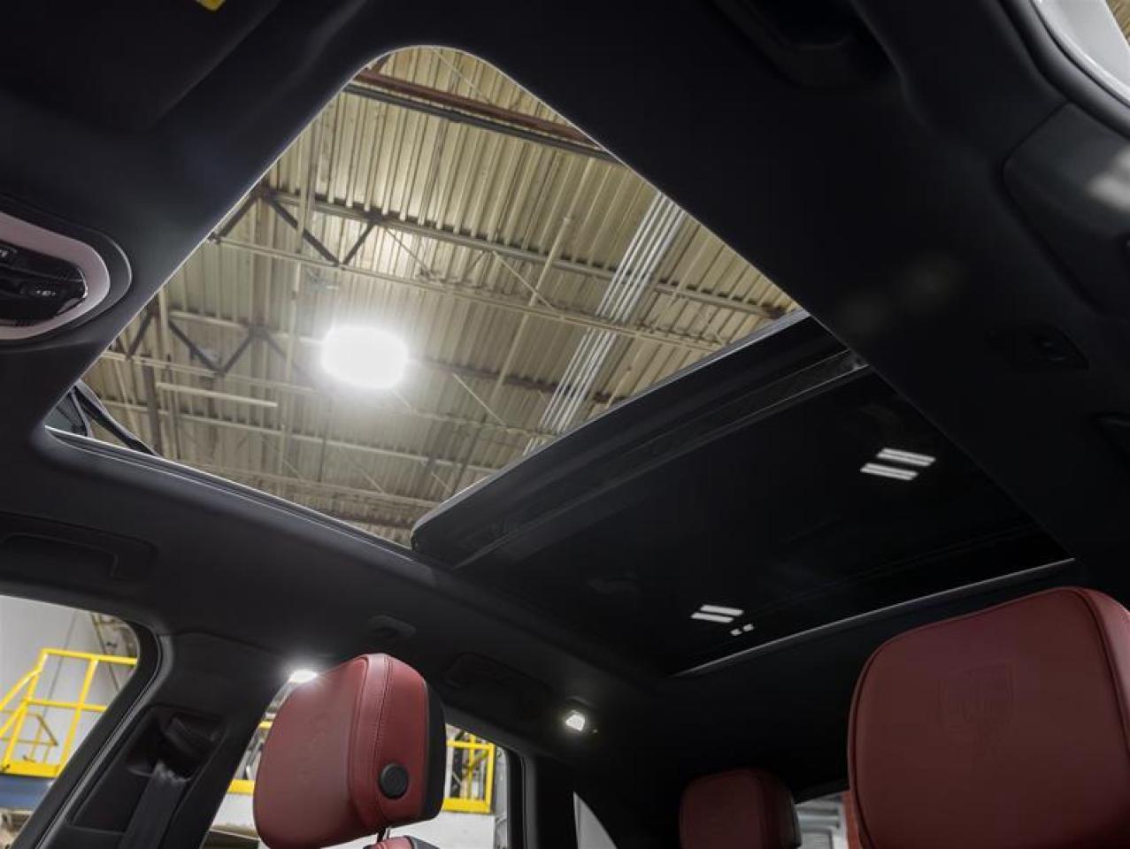 2026 Porsche Macan  Photo